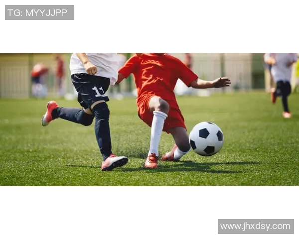 高清合拍展现足球球星绿茵风采瞬间记录球场热血与荣耀